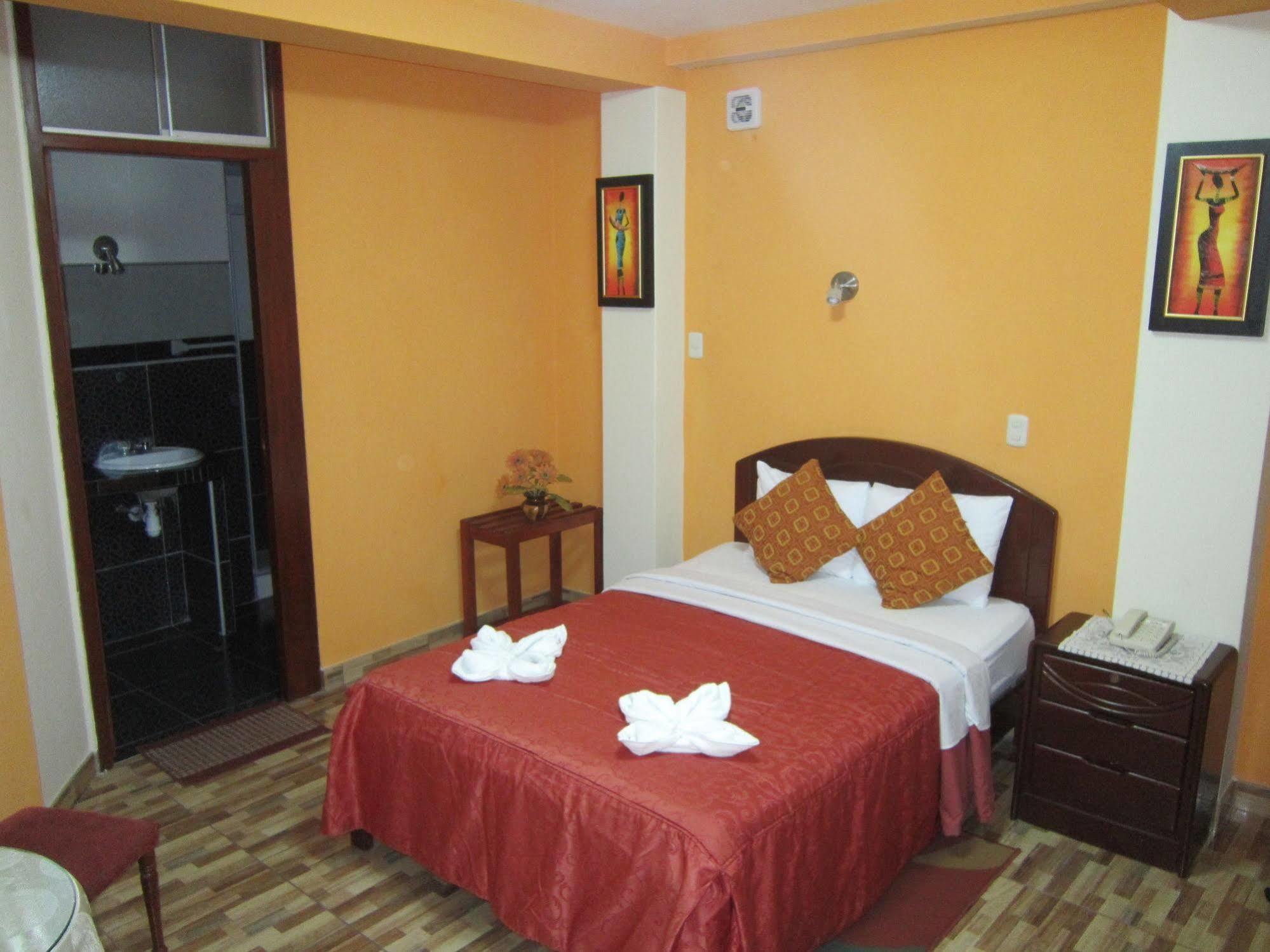 Hotel Plaza تروخيو المظهر الخارجي الصورة
